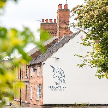 The Unicorn Inn Newton Solney Eksteriør billede