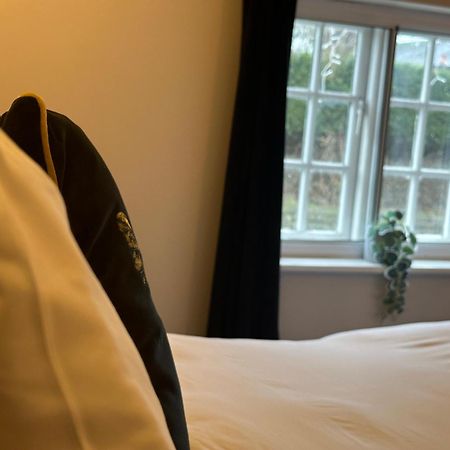 The Unicorn Inn Newton Solney Eksteriør billede