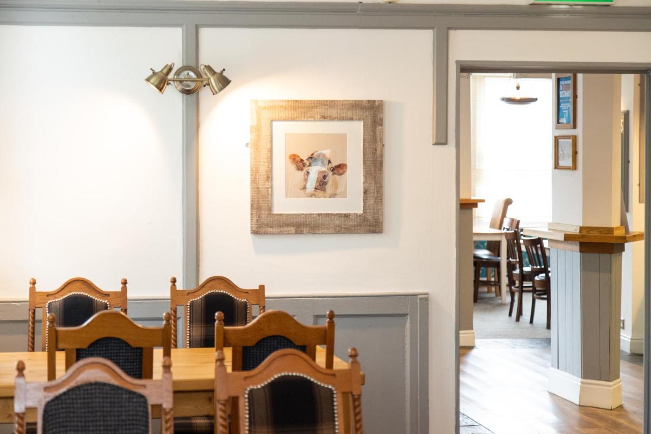 The Unicorn Inn Newton Solney Eksteriør billede
