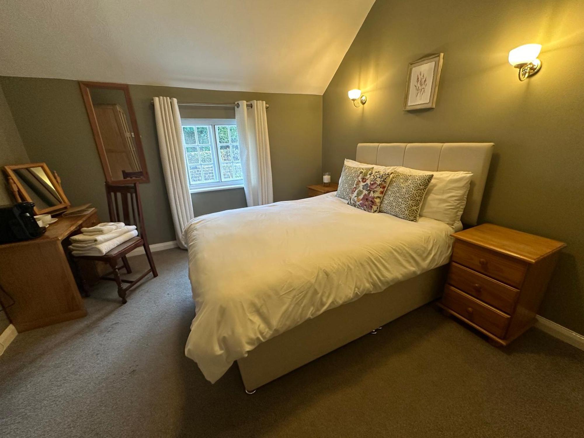 The Unicorn Inn Newton Solney Eksteriør billede