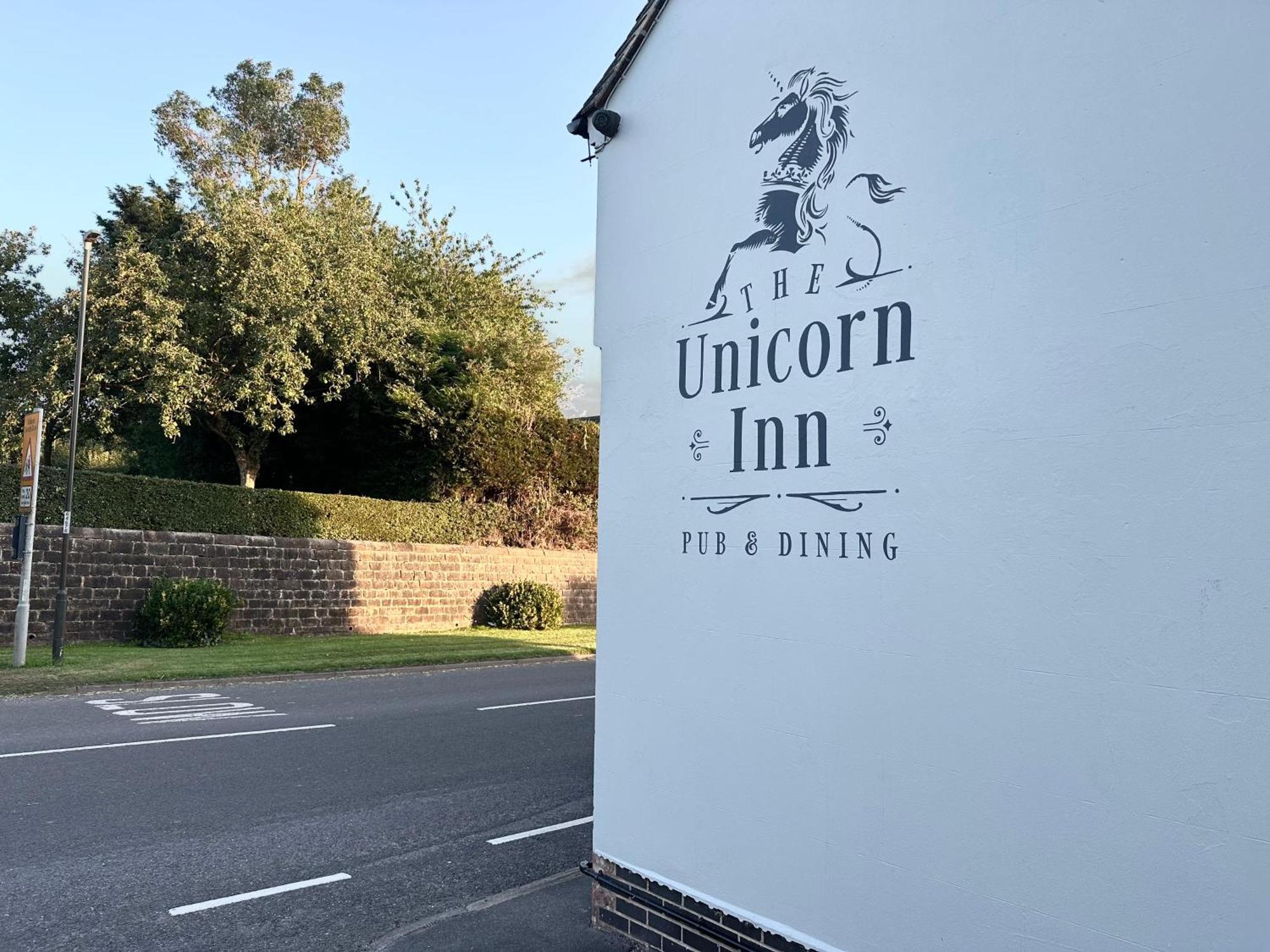 The Unicorn Inn Newton Solney Eksteriør billede